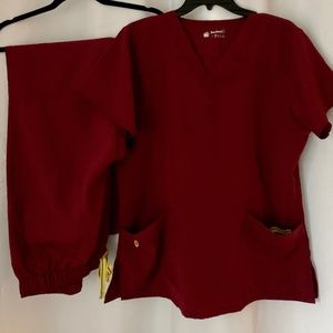 WonderWink Wine Scrub Set - Large